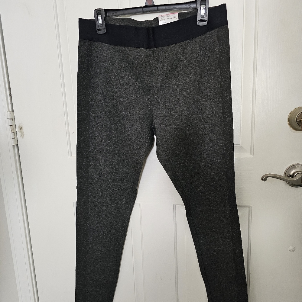 Leggings size L nwt